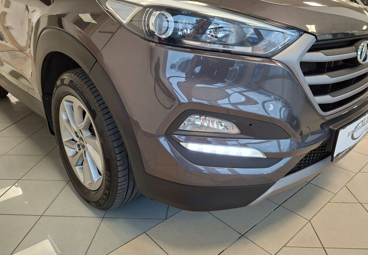 Zunanja slika - Hyundai Tucson - 4WD 2.0 CRDi Style-SLO-ODLIČEN- - 17
