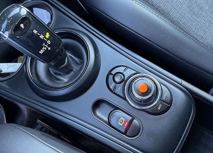Zunanja slika - MINI Countryman - 1.5 136 Cooper  - HARMAN KARDON - 11