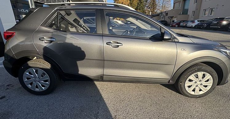 Zunanja slika - KIA Stonic - 1.2 DPI 57.9 kW LX Fun+ M T - 2