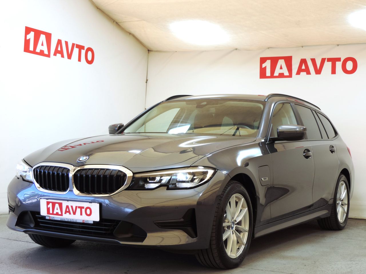 Zunanja slika - BMW Serija 1 - serija 3 Touring 320E xDrive (A/T) LED-KAMERA-COCPIT - 11