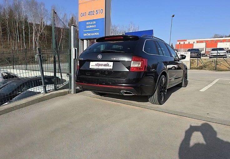 Zunanja slika - Škoda Octavia - 2.0 TDI RS DSG 135  184 TOOP OHRANJENOST - 6