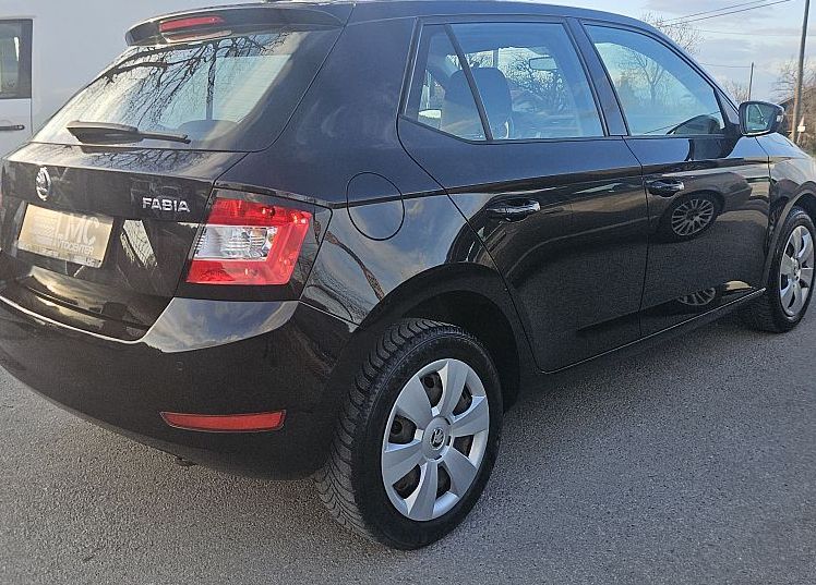 Zunanja slika - Škoda Fabia - 1.0 75ks °LED° °OGR.SEDEŽI° °2x PARK.SENZORJI° - 5