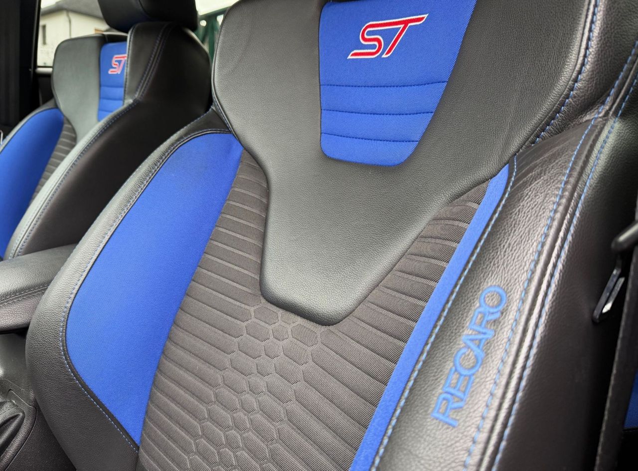 Zunanja slika - Ford Focus - ST-3 2.0 TDCi AUT. SLO 1.LASTNIK LED XENON RECARO - 18