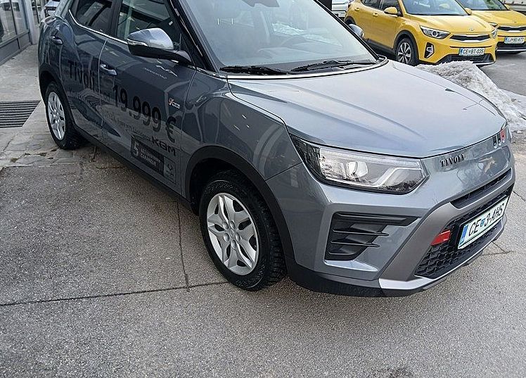 Zunanja slika - SsangYong Tivoli - 1.5 BENCIN 4 CILINDRI PAMETNI KLJUČ ZIMSKE GUME - 5