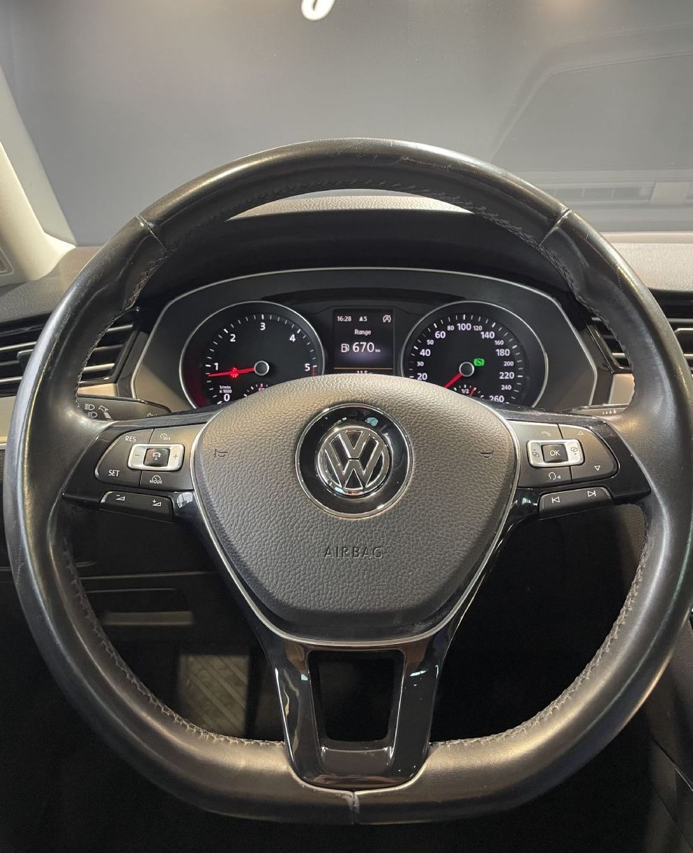 Zunanja slika - VW Passat - Variant 2.0TDI-HIGHLINE-NAVIGACIJA-RADAR-KAMERA-ALCANTARA - 10