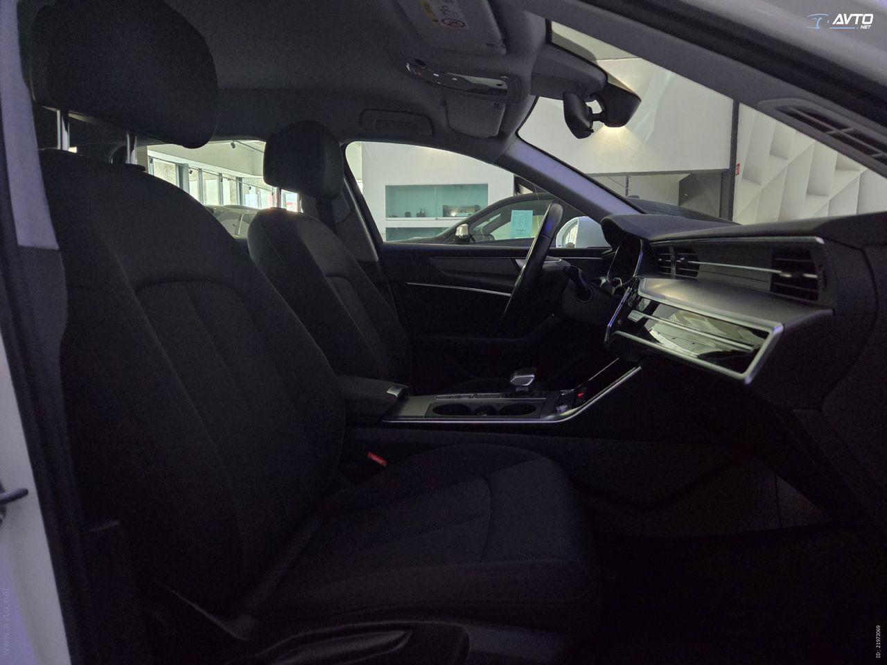 Notranja slika - Audi A6 - Avant 45 TDI quattro Tiptronic - 12