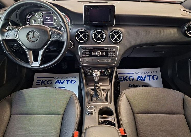 Zunanja slika - Mercedes-Benz A-Razred - A 180 ALU 19-NAVI-PDC-LED-SAMO 124000KM-KOT NOV-G - 12