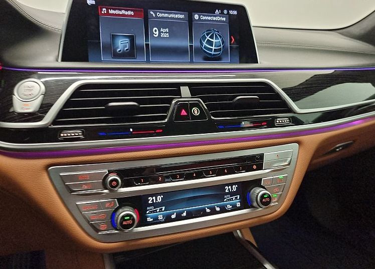 Zunanja slika - BMW Serija 7 - : 750d xDrive HUD ACC Pano Harman Kardon - 16