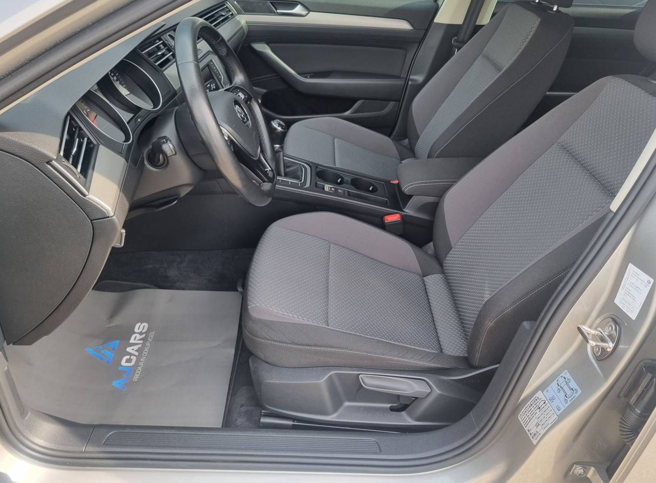 Zunanja slika - VW Passat - 1.6 TDI BMT Comfortline-2XPDC-Navi-Temp-Alu - 9