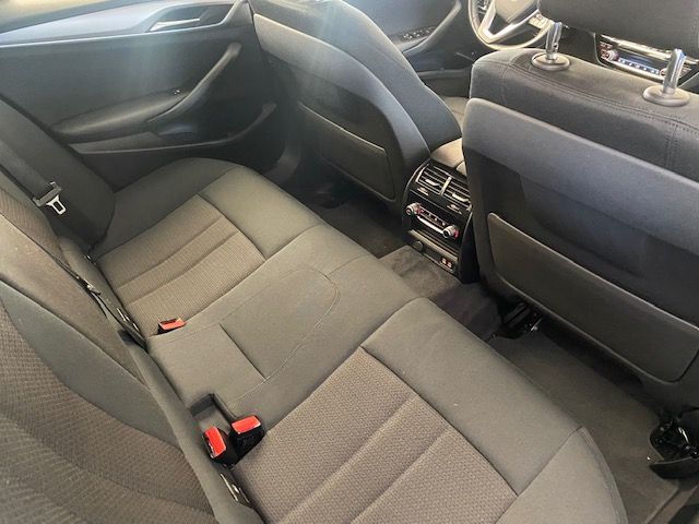 Notranja slika - BMW Serija 5 - 520d Touring AVT+NAVI+LED+PDC+JAMSTVO - 12