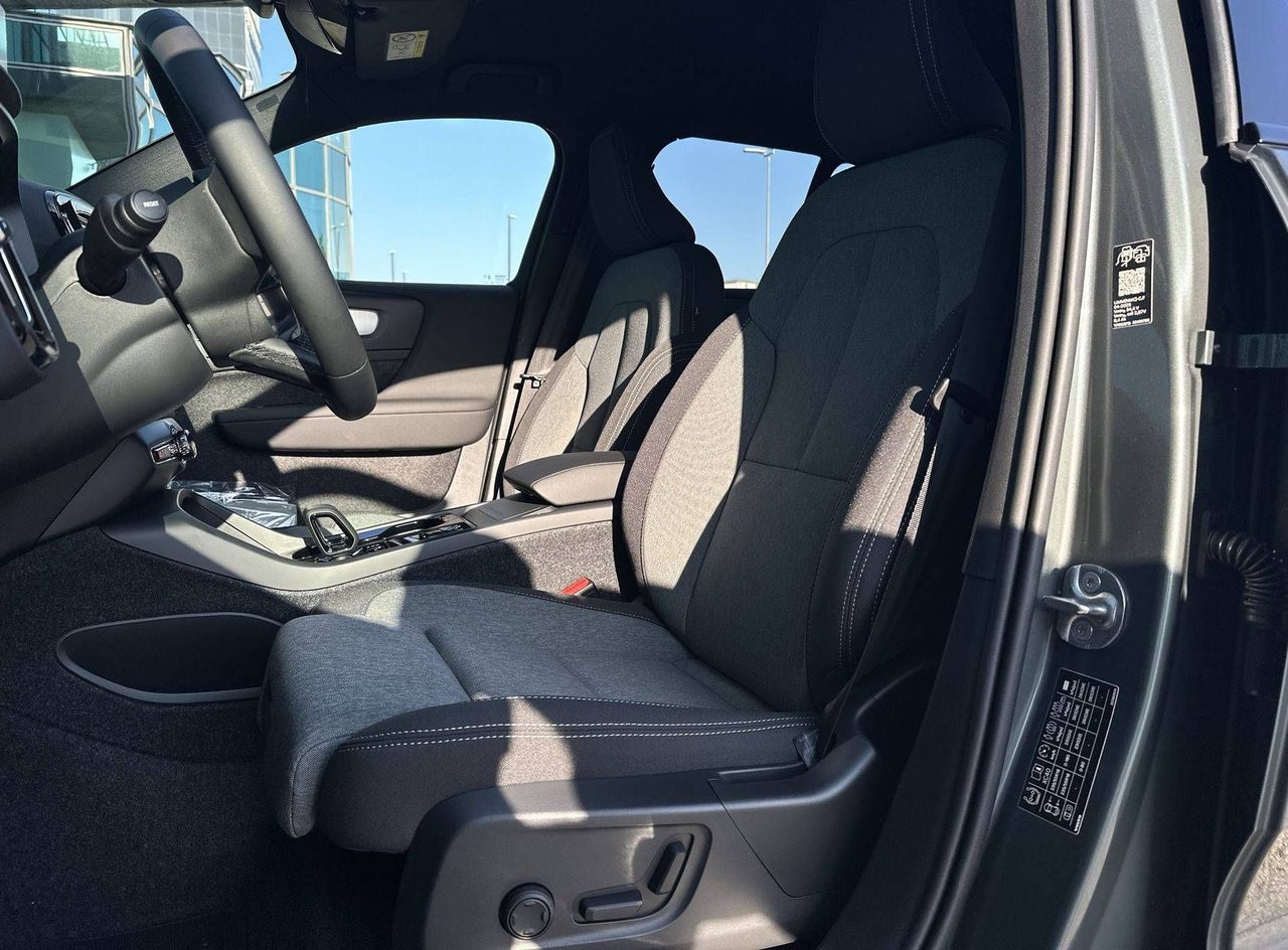 Zunanja slika - Volvo XC40 - B3 P Plus Dark AT DCT... - 10