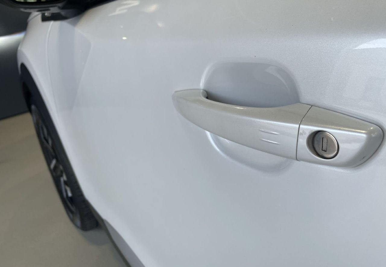 Zunanja slika - Peugeot 2008 - 1.LASTNIK-PANORAMA-NAVIGACIJA-KEYLESS-VIRTUAL-LED - 16