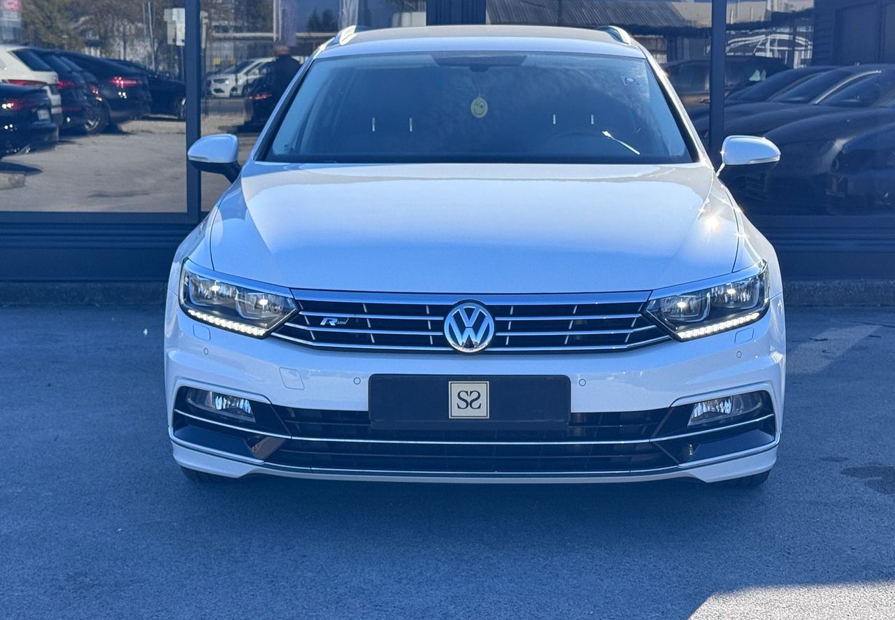 Zunanja slika - VW Passat - Variant 2.0TDI R line BT Navi Kljuka LED Alu Gretjesed x4 - 3