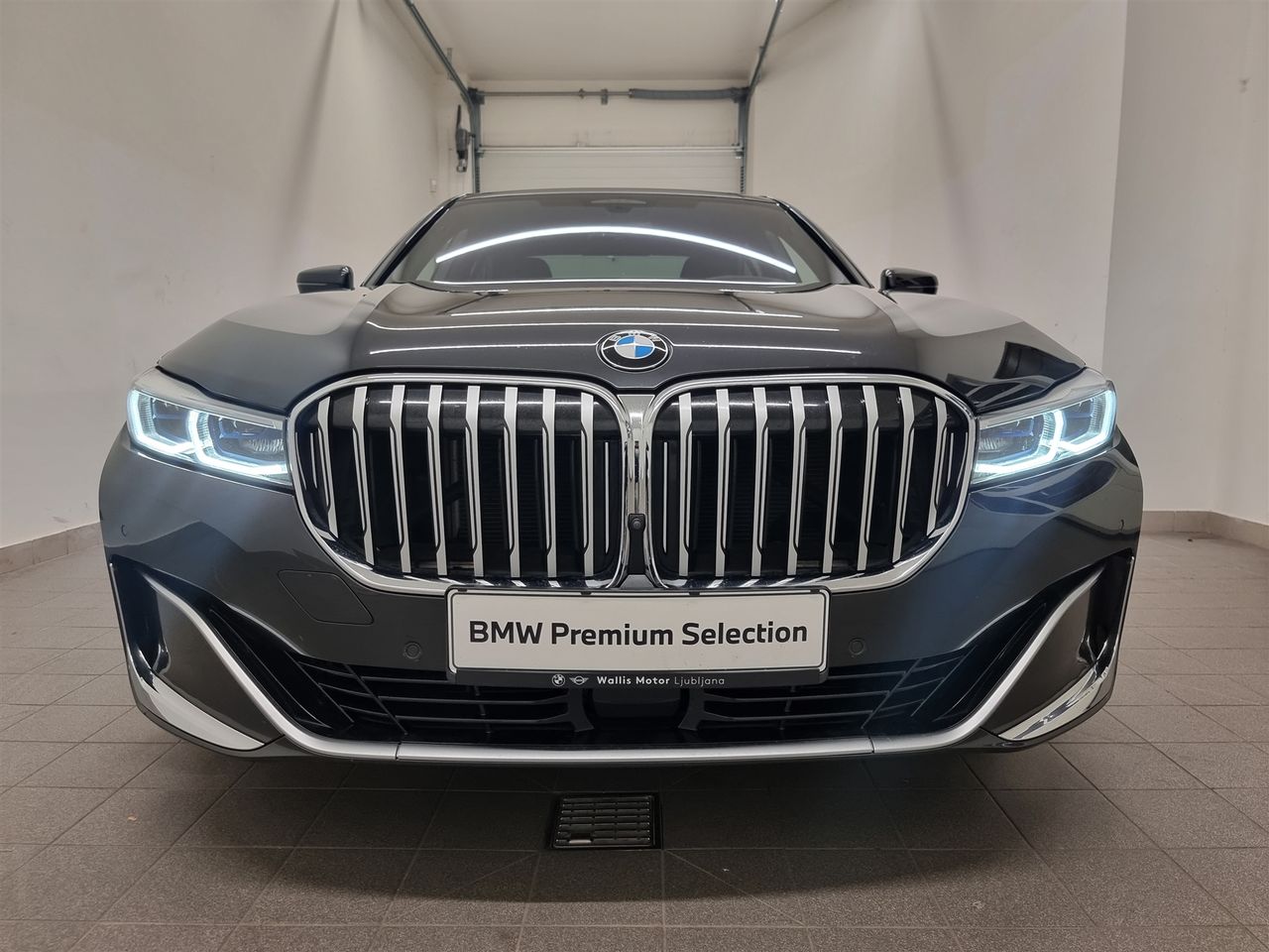 Zunanja slika - BMW Serija 7 - 730d xDrive - 10