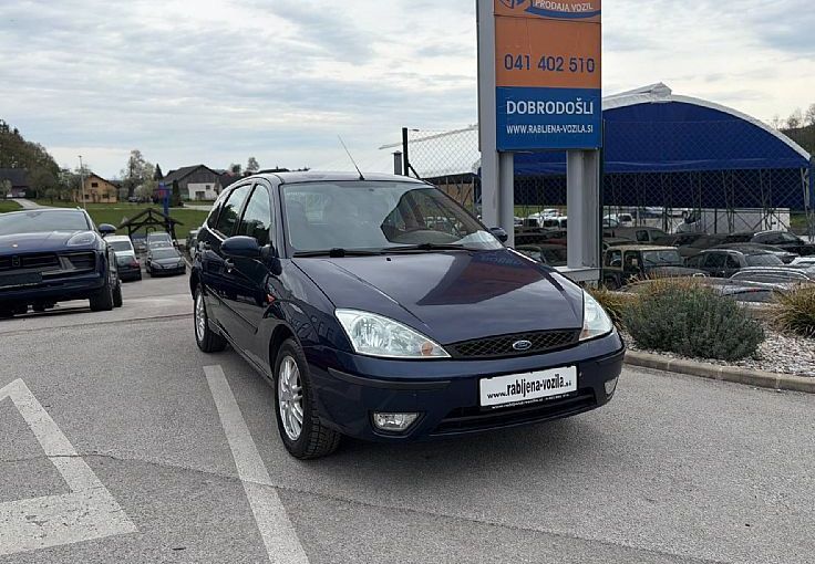 Zunanja slika - Ford Focus - 1.6 16V Comfort ZELO LEPO OHRANJEN - 1