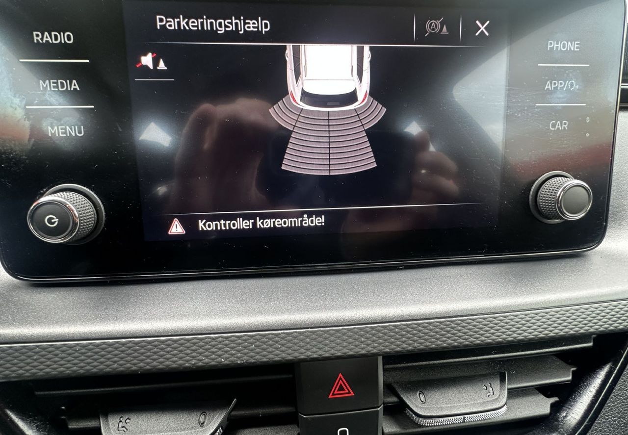Zunanja slika - Škoda Kamiq - 1.0 TSI  81 kW.LED.GRET.SEDEŽEV.SAMO 82.000 KM - 7