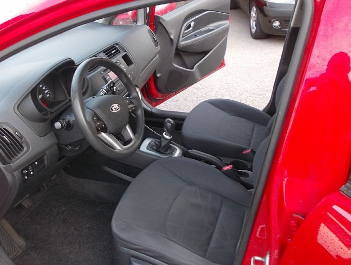 Zunanja slika - KIA Rio - 1.4  EX Urban °PRVI LASTNIK°POTRJENA SERV.° - 5