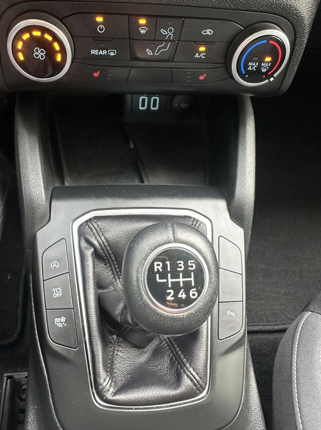 Zunanja slika - Ford Focus - Connect 1.5 EcoBlue 88KW.NEMŠKI+4GUME.KAMERA.LED - 14