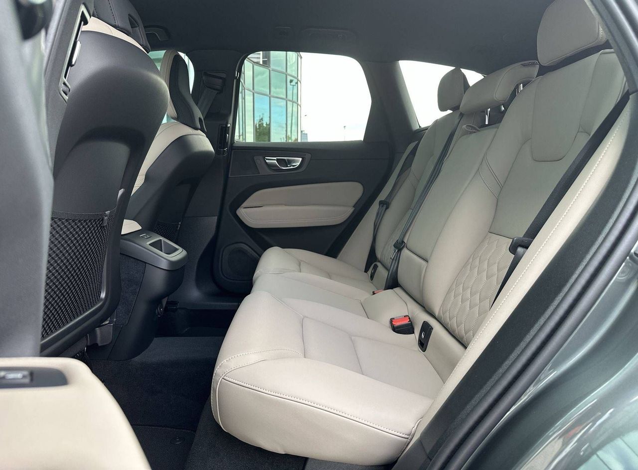 Zunanja slika - Volvo XC60 - B5  P  AWD Plus Dark... - 11