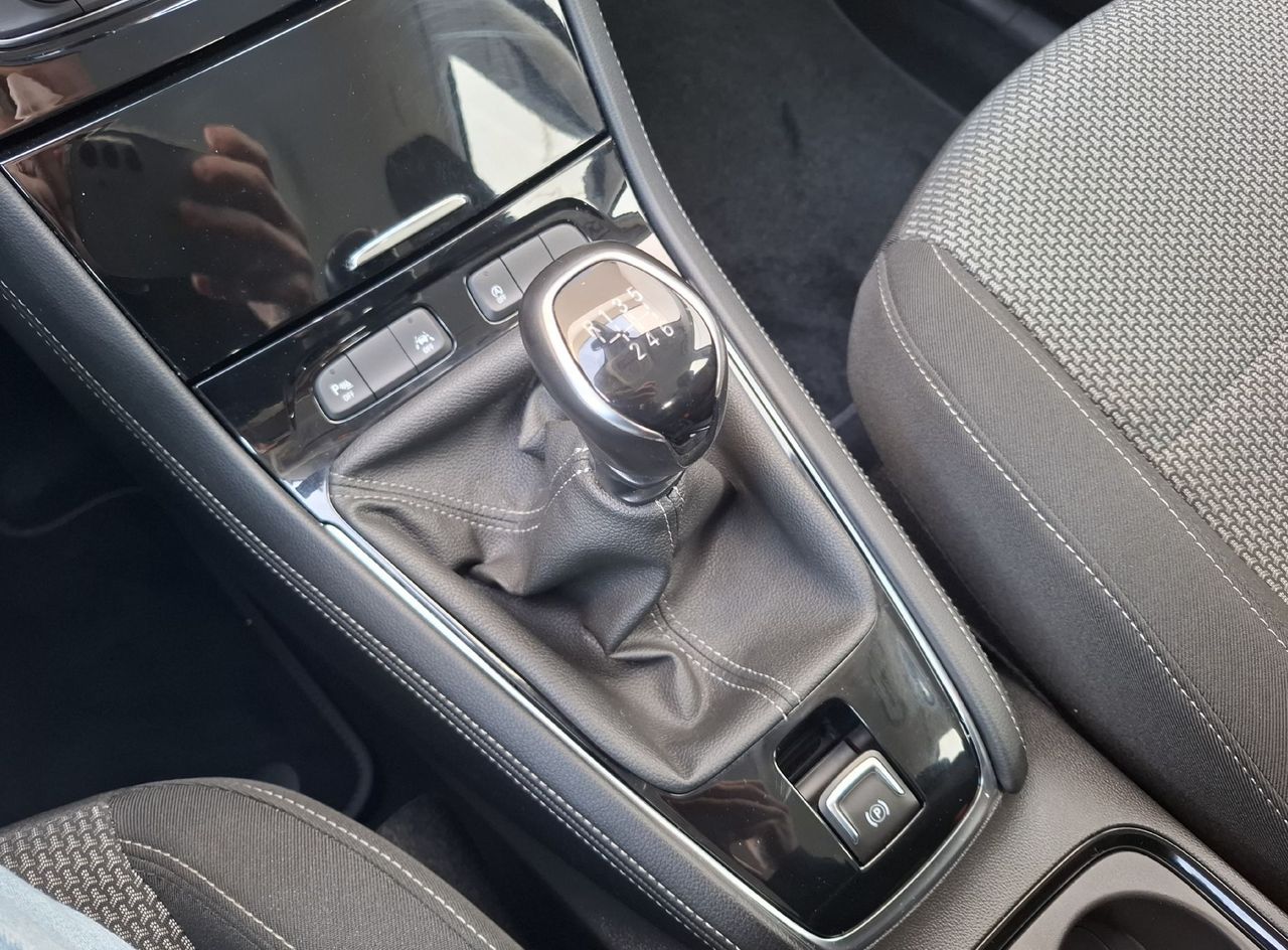 Zunanja slika - Opel Grandland - 1.2 TURBO 96KW - LEPO OHRANJEN - POTRJENA SERVISNA - 16