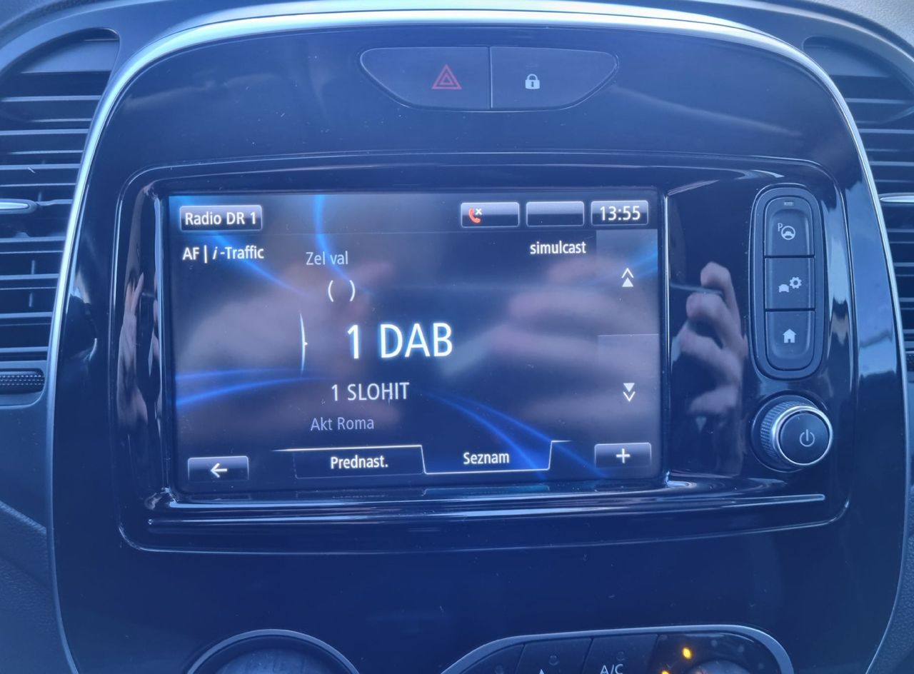 Zunanja slika - Renault Captur - Intens TCe 150 AVTOMATIK +VLEČNA KLJUKA+SERVISNA - 18