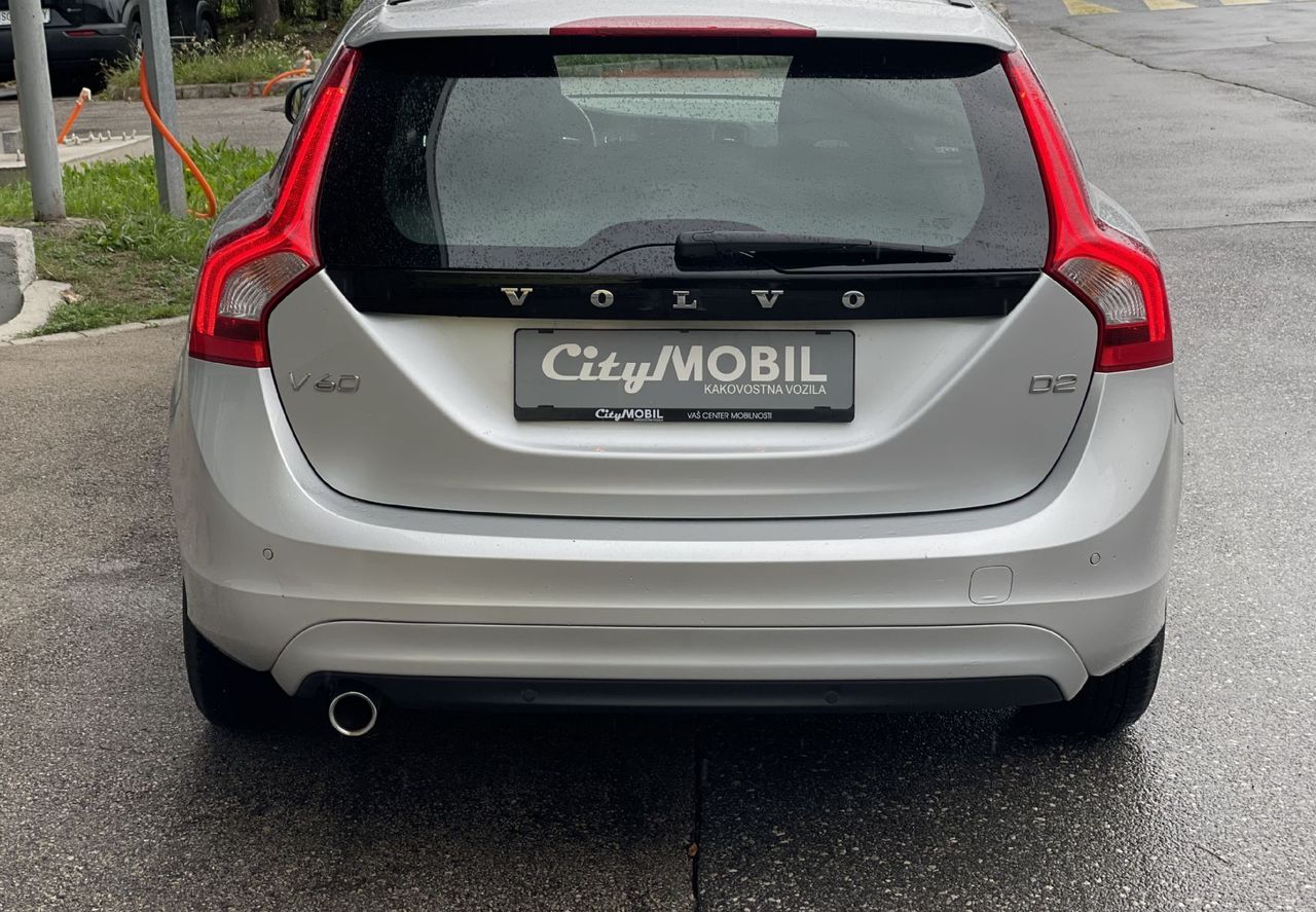 Zunanja slika - Volvo V60 - TEMPOMAT-VELIKI SERVIS-MULTIFUNKCIJA-AVT.KLIMA - 6