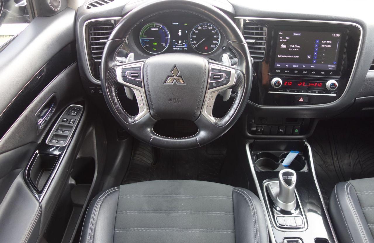 Zunanja slika - Mitsubishi Outlander - PHEV 2.4 MIVEC Twin Motor INSTYLE+ - 12