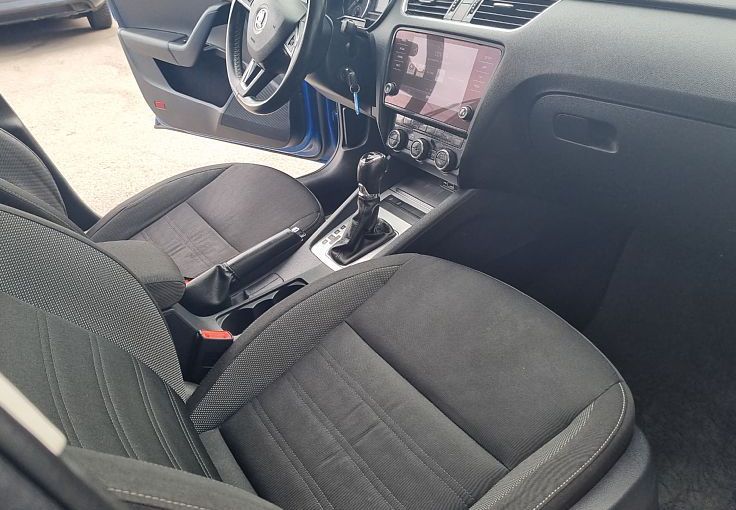 Zunanja slika - Škoda Octavia - Combi 2.0 TDI Ambition DSG 1.LASTNIK. SERVISNA - 8