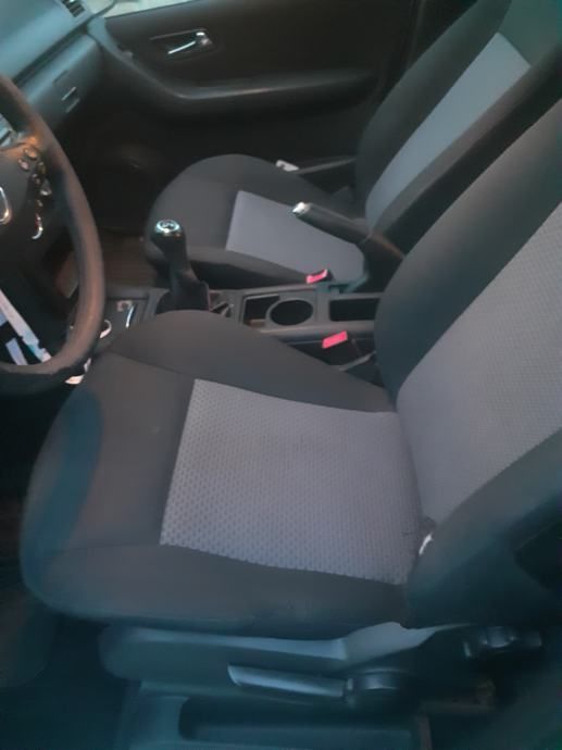 Notranja slika - Mercedes-Benz A-Razred - A 160 CDI Classic - 8