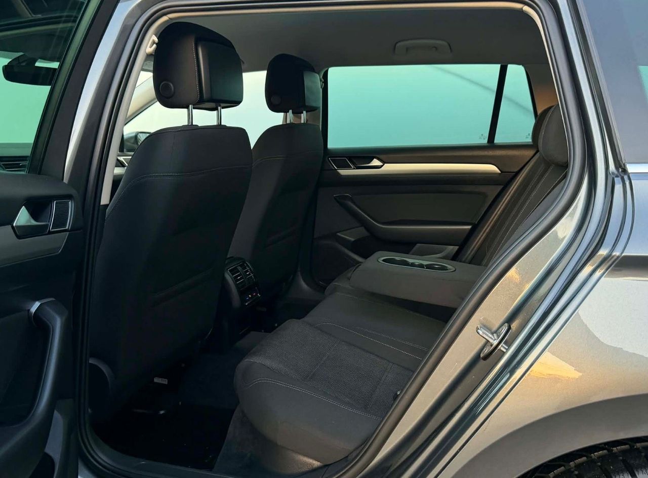 Zunanja slika - VW Passat - Variant 2.0 TDI-DSG-H LINE-NAVI-4X KLIMA-LIZING ZA TUJCE- - 9