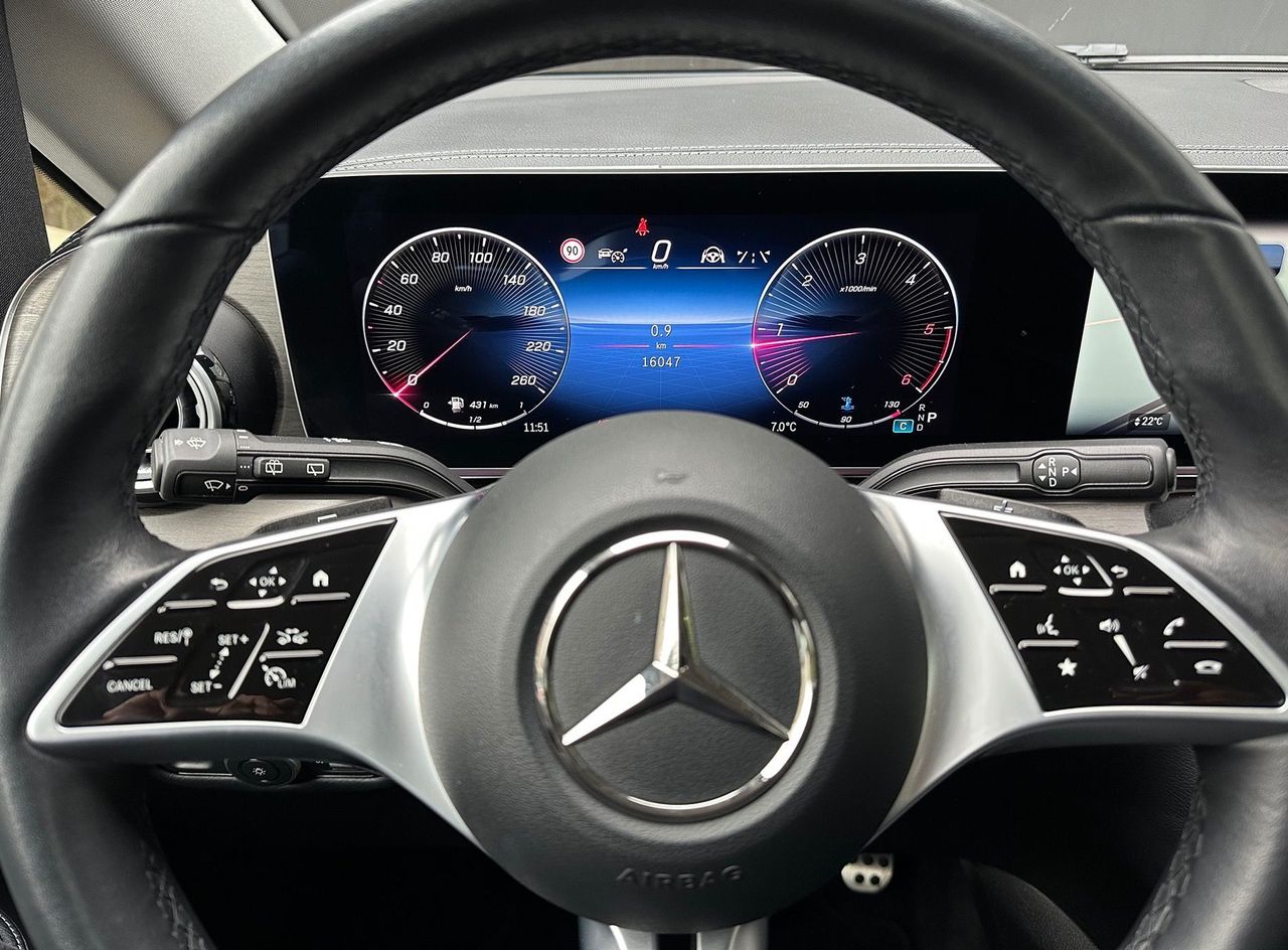 Zunanja slika - Mercedes-Benz V-Razred - V 250d 4M dolgi-PANORAMA-KAM360-BURMESTER-VK-20COL - 12