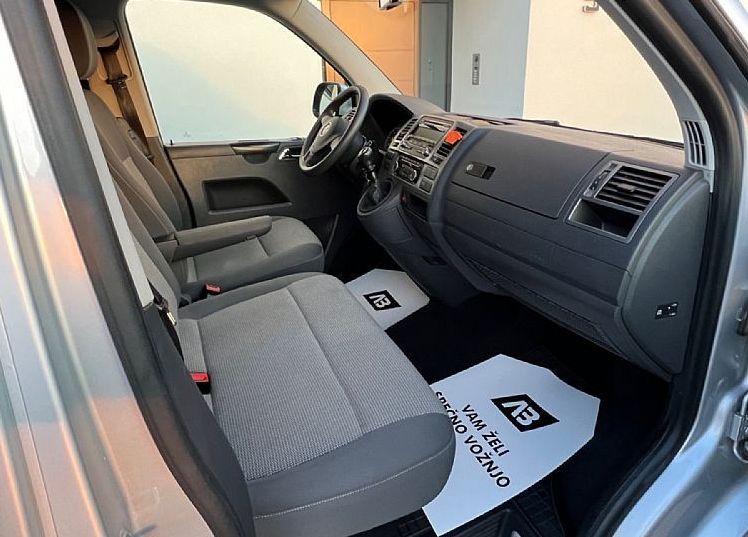 Zunanja slika - VW Caravelle - 2.0TDI+9 SEDEŽ+KLJUKA+WEBASTO... - 2