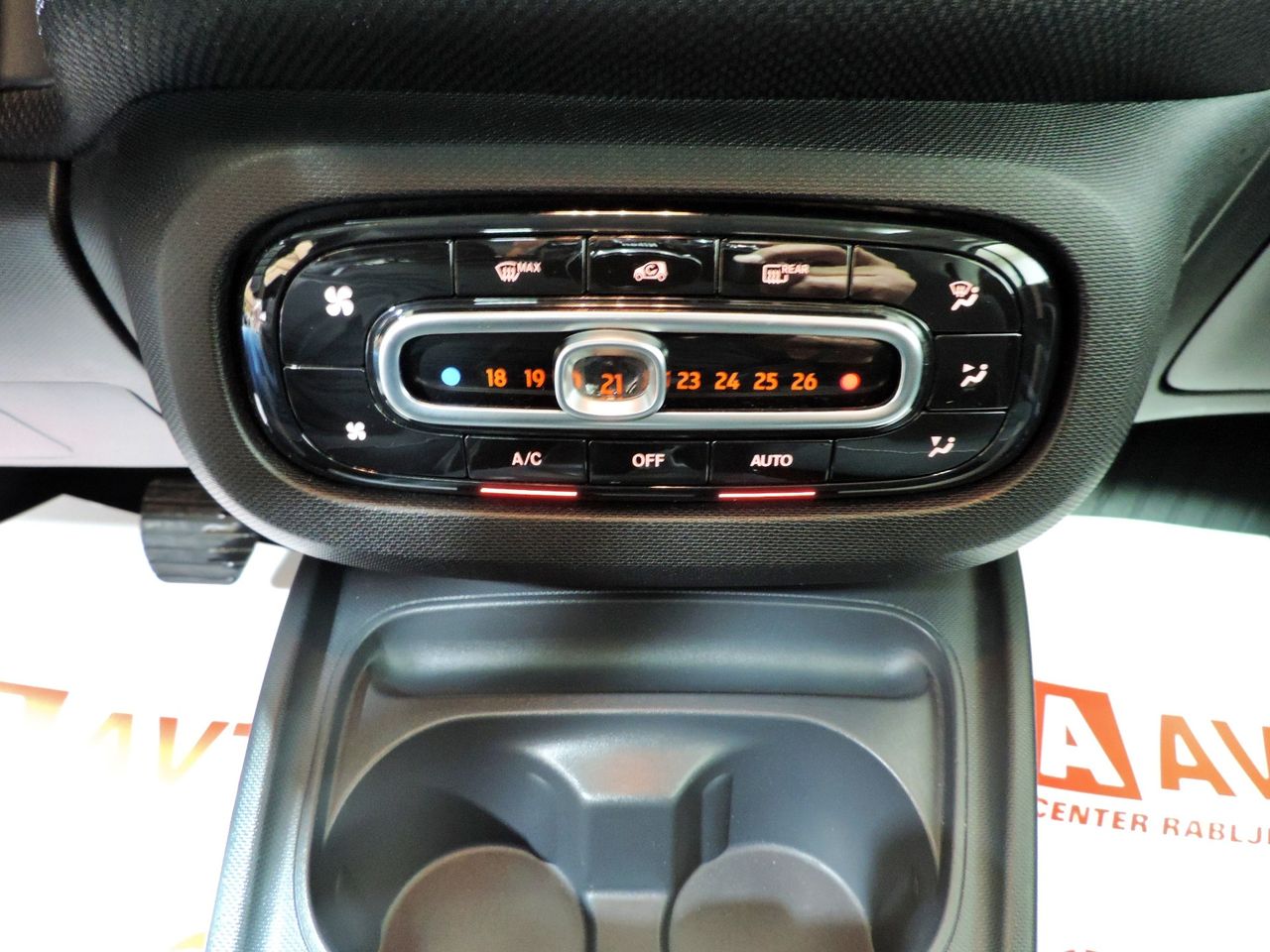 Zunanja slika - Smart Smart fortwo - 60 kW 82 KM electric drive - 13