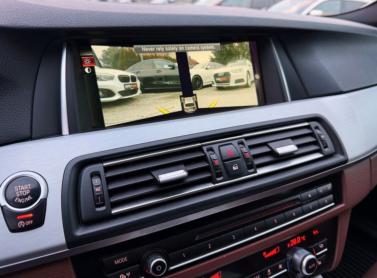 Zunanja slika - BMW Serija 5 - Touring: 530d xDrive M SPORT SLO 1.LASTNIK FULL LED ACC - 17