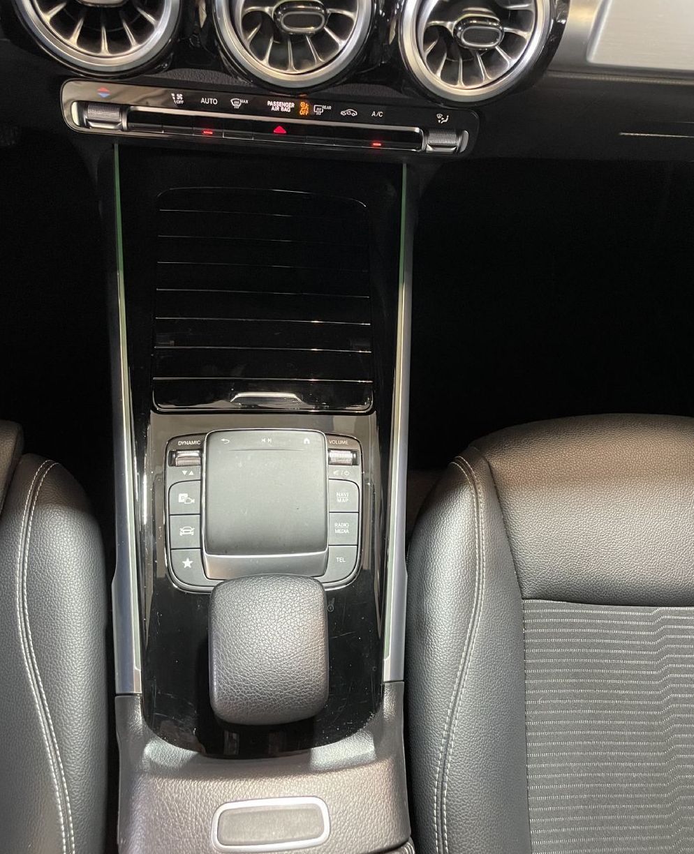 Zunanja slika - Mercedes-Benz GLB-Razred - NAVIGACIJA-TEMPOMAT-VIRTUAL-KAMERA-LED - 10