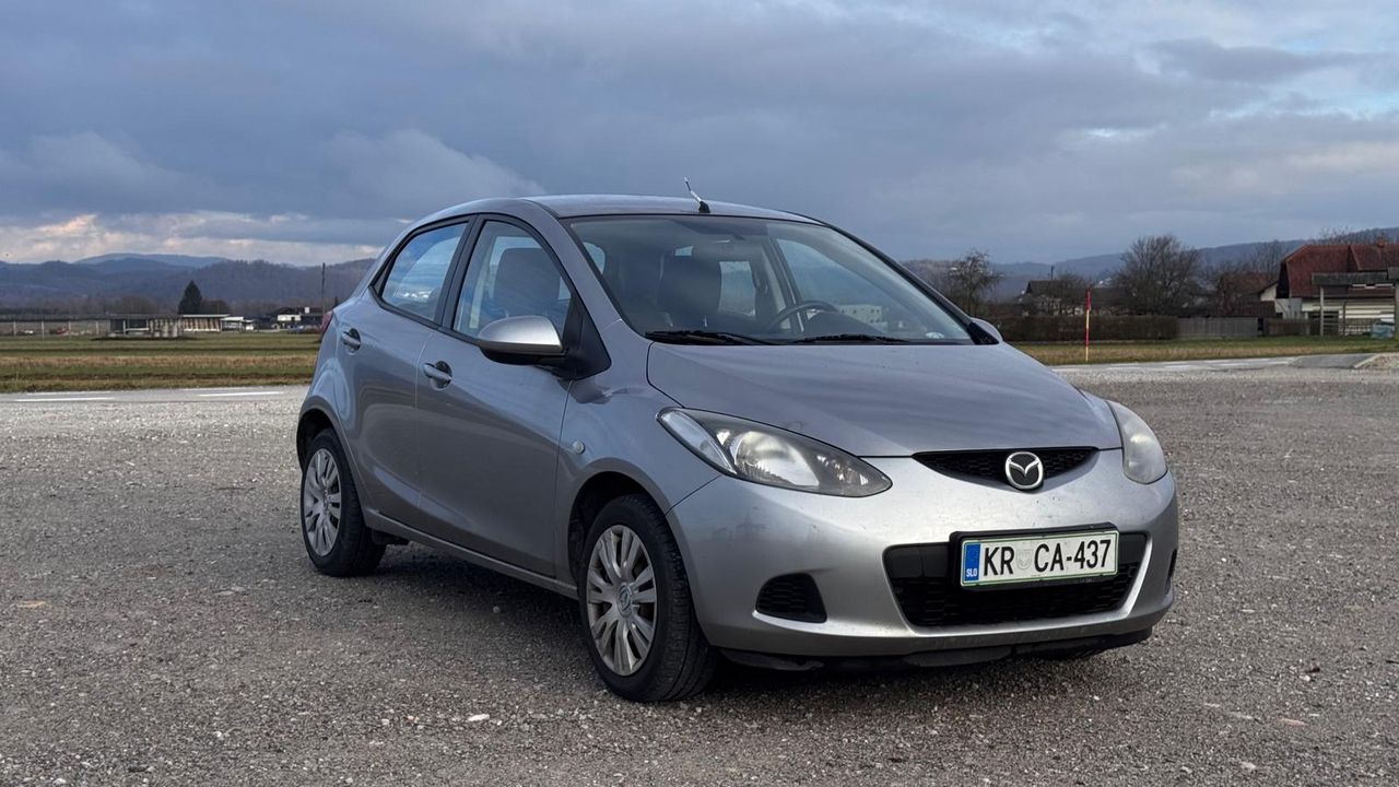 Zunanja slika - Mazda Mazda2 - 1,3i TE Plus - 1