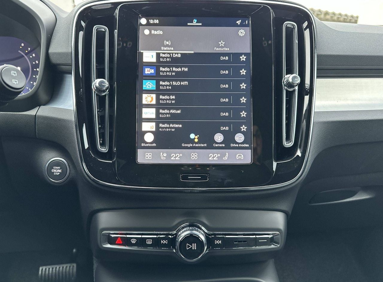 Zunanja slika - Volvo XC40 - B3 P Core AT DCT - 14