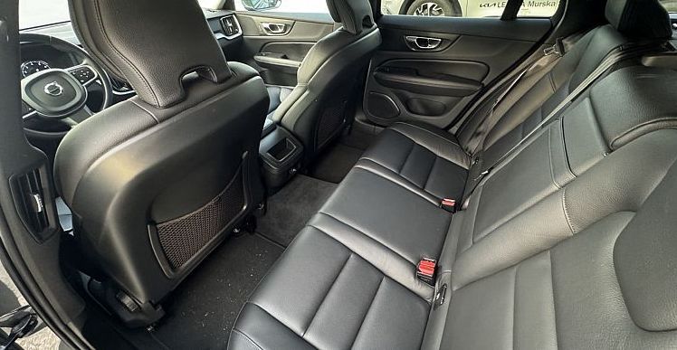 Zunanja slika - Volvo V60 - T5 2.0 Momentum FWD - ZELO DOBRO OHRANJEN - 11