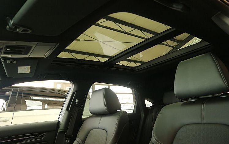 Zunanja slika - Honda Civic - 2.0 Hibrid MY26 Advance CVT - 10