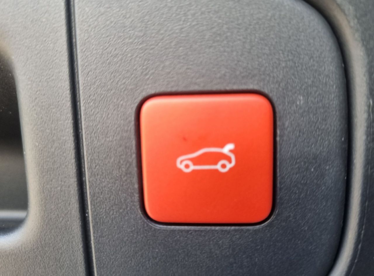 Zunanja slika - Citroën C5 X - 1.6 PHEV 225 SHINE PACK+POTRJENA SERVISNA+MALO KM - 13