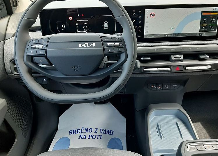Zunanja slika - KIA EV3 - 58.3 kWh baterija. 150 kW  204 KM  SKAY - 8