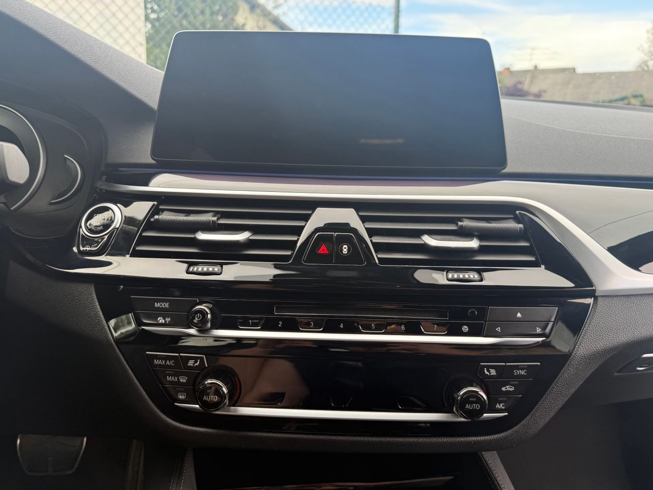 Notranja slika - BMW Serija 5 - M550d xDrive Avt. - 11