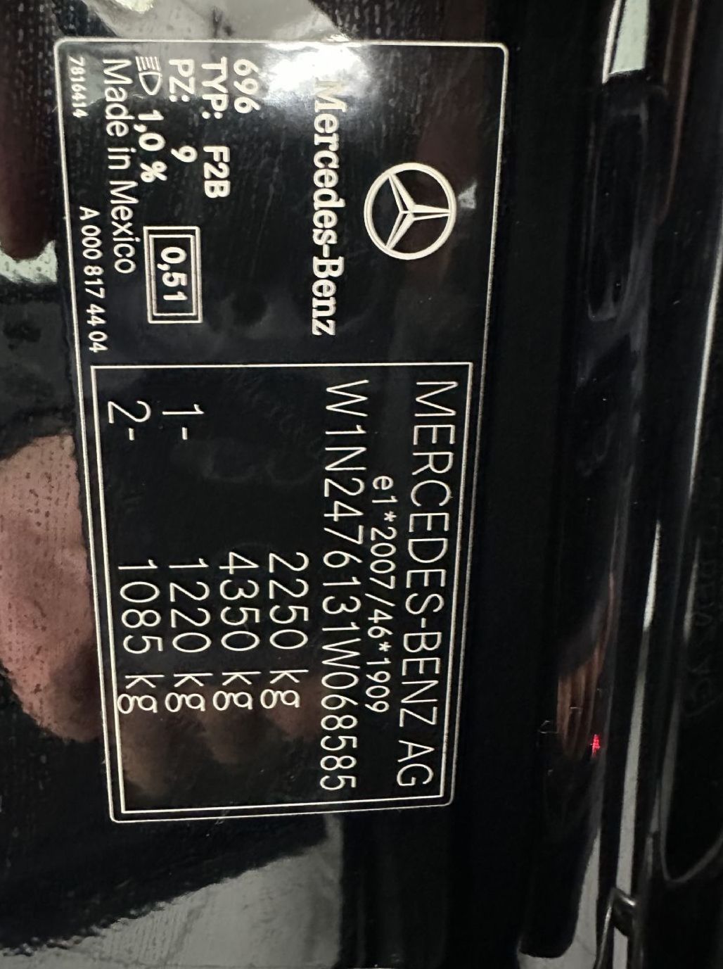 Zunanja slika - Mercedes-Benz GLB-Razred - GLB 200 d 4MATIC Avt.NEMŠKI.KAMERA.PANORAMA.NAVI - 18