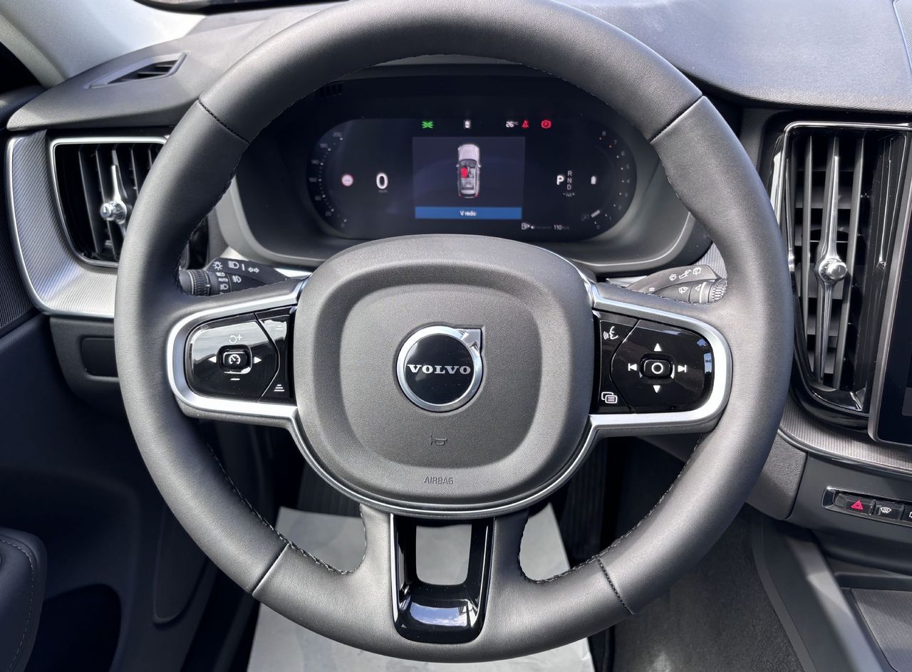 Zunanja slika - Volvo XC60 - B5P  Core AT AWD 3 leta garancije + 3 servisi - 10