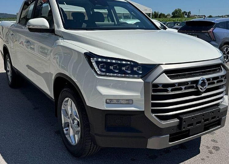 Zunanja slika - KG Mobility Musso - GRAND 2.2 XDi Ultimate+ 4WD A T - 1