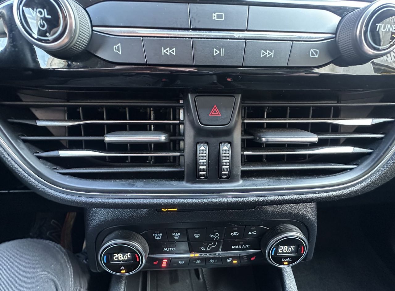 Zunanja slika - Ford Kuga - TitaniumX 2.0 EcoBlue 140kW.NEMŠKI+4ALU.KAMERA.4X4 - 11