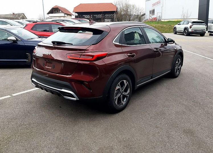 Zunanja slika - KIA XCeed - 1.0 T-GDi LX SMART ISG. M T 84.6 kW - 3