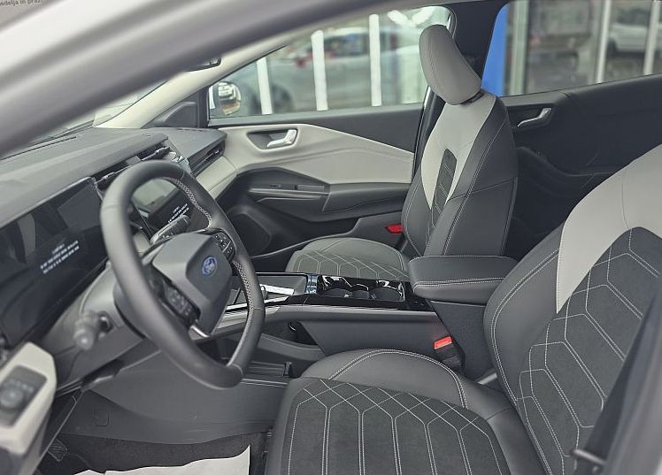 Zunanja slika - Ford Puma - Gen-e Premi 43 kWh elektromotor 124kW at - 9