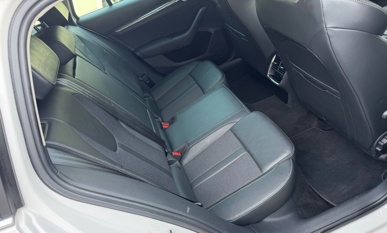 Zunanja slika - Škoda Octavia - 2.0TDI Style DSG 150PS MATRIX ACC PRIKLOP ALU17 - 15