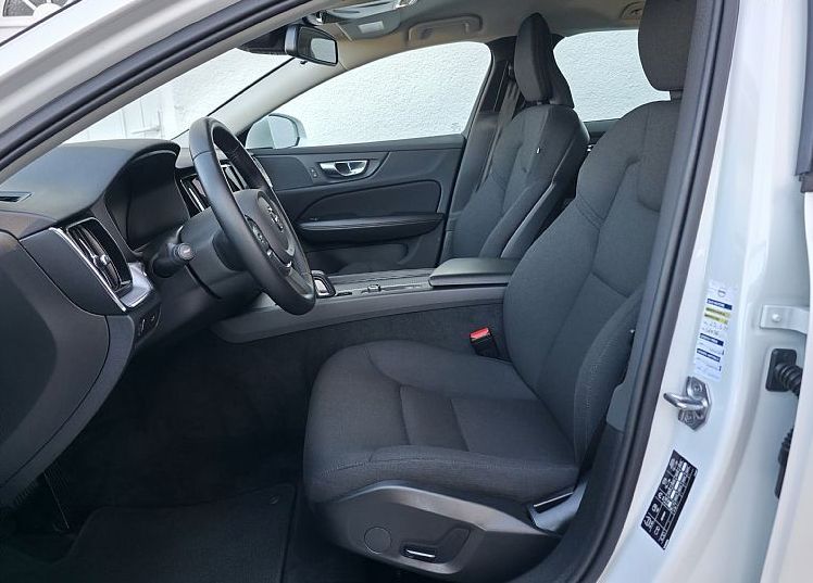 Zunanja slika - Volvo V60 - B4D AUT Momentum FULLED•TEMP•VIRTUAL•NAVI•PDC•17C - 6